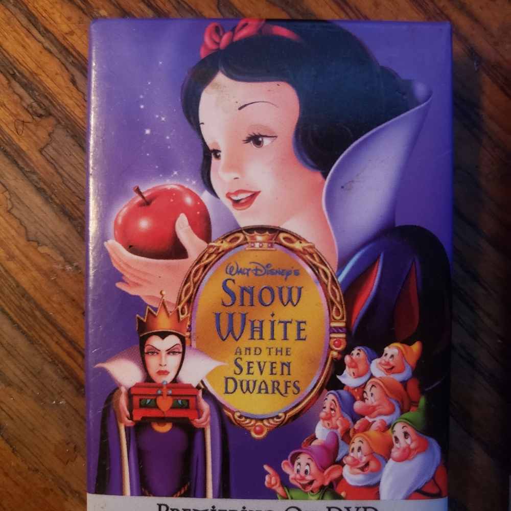 Disney Pin Button - Snow White